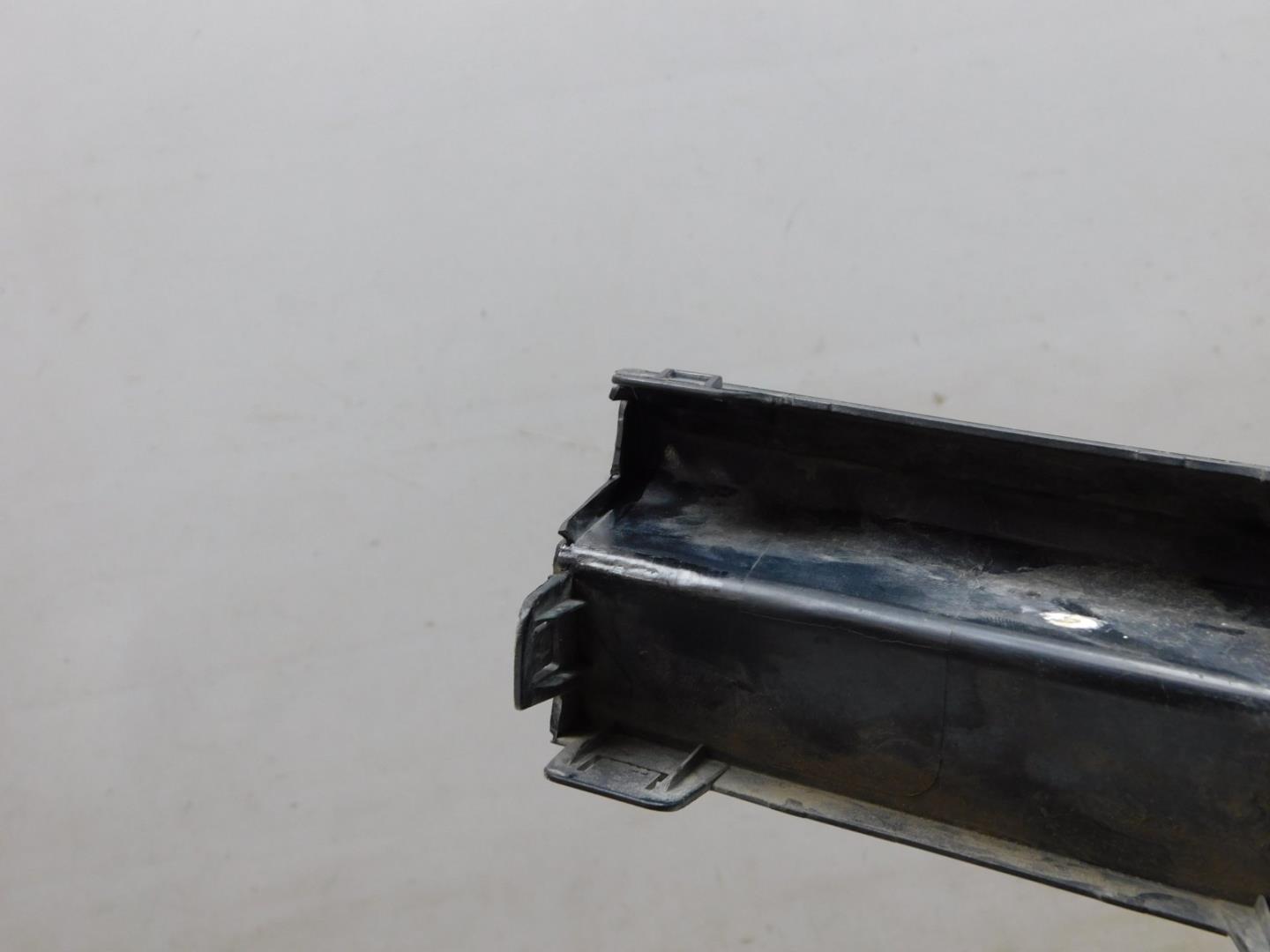 Накладка переднего бампера