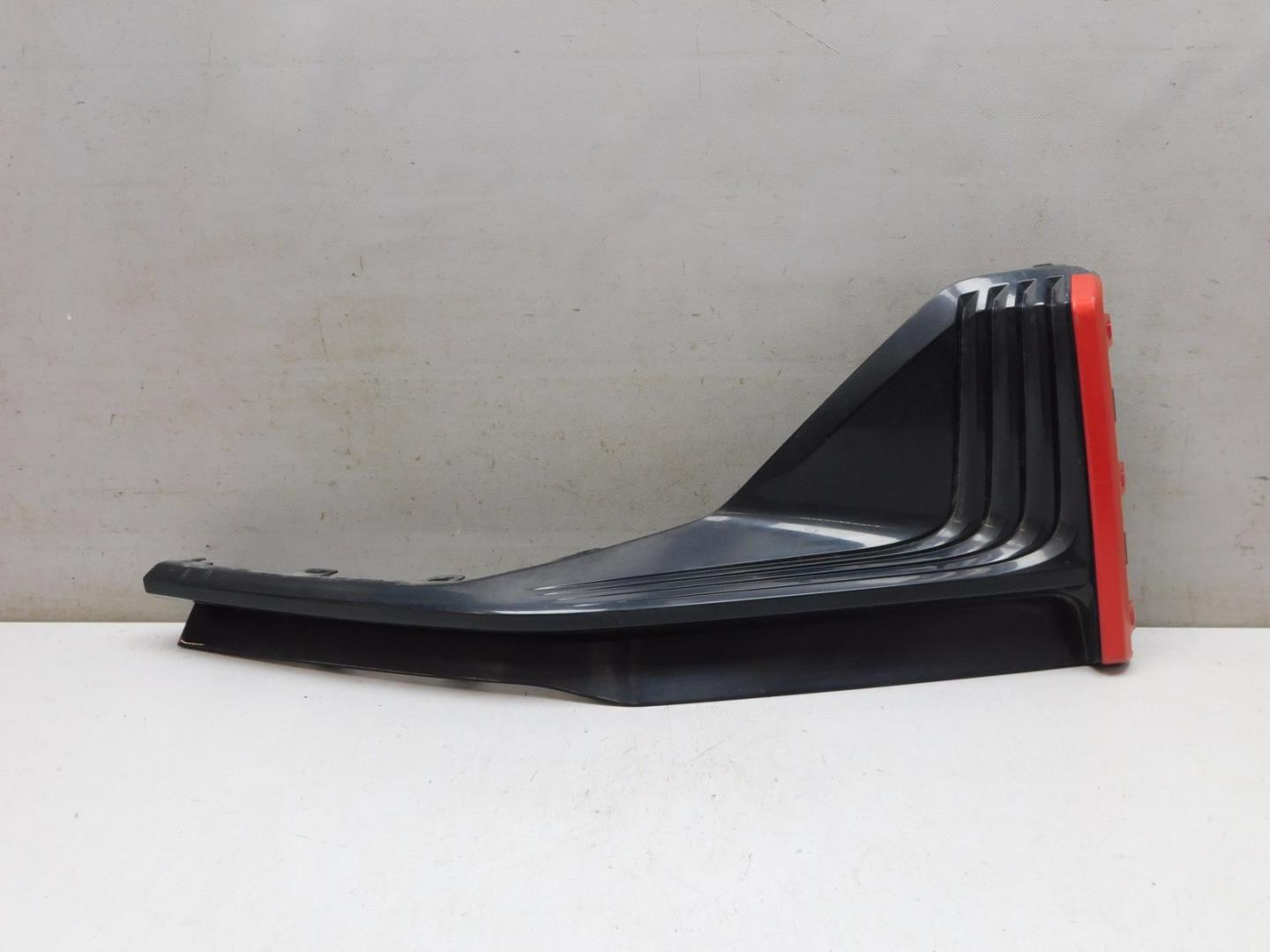 Накладка переднего бампера