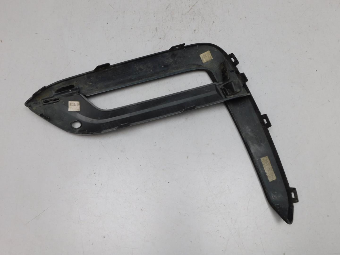 Накладка переднего бампера