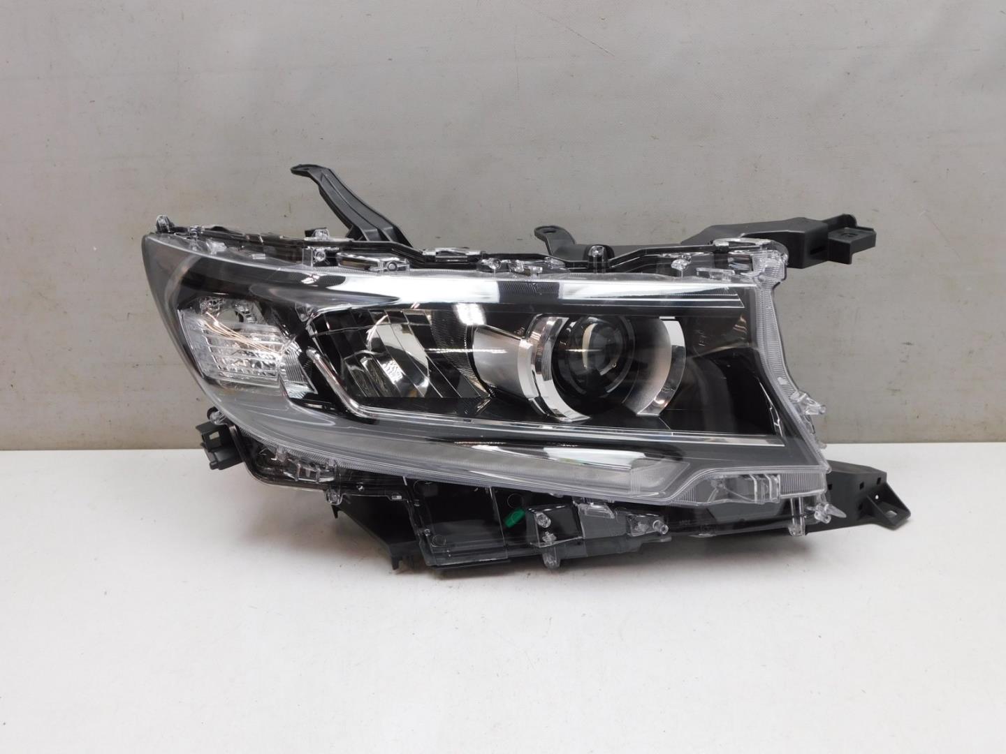 Фара правая