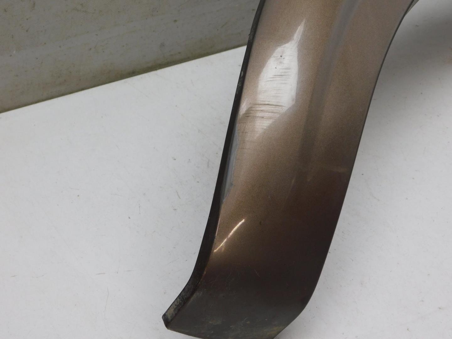 Накладка заднего крыла правого