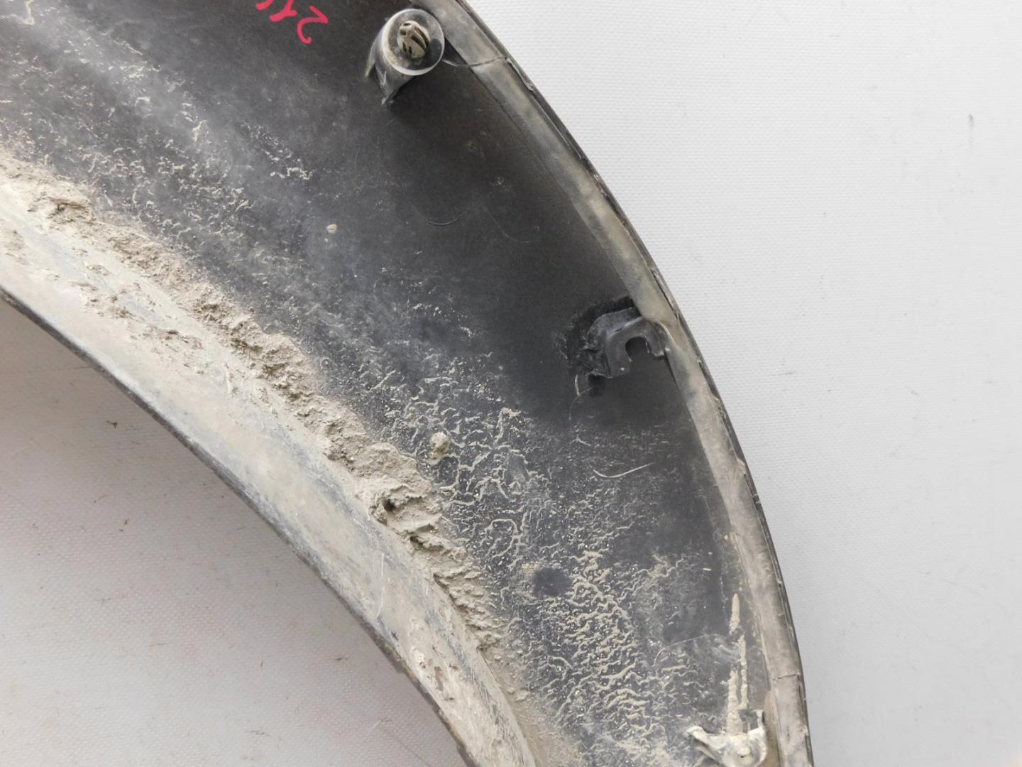 Накладка заднего крыла правого