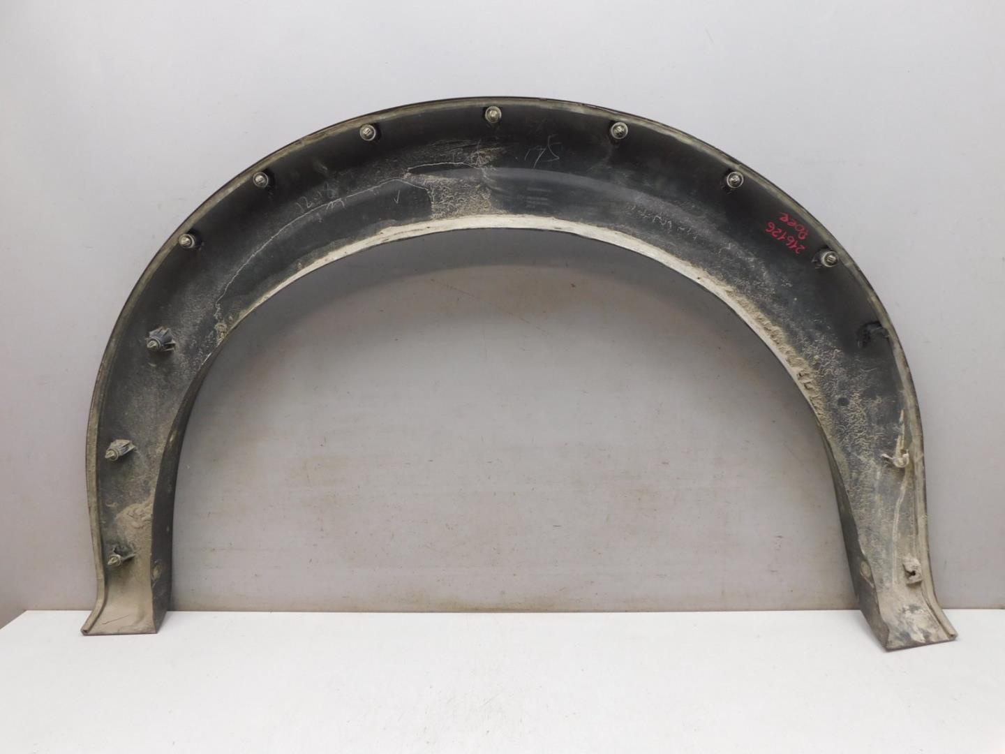 Накладка заднего крыла правого