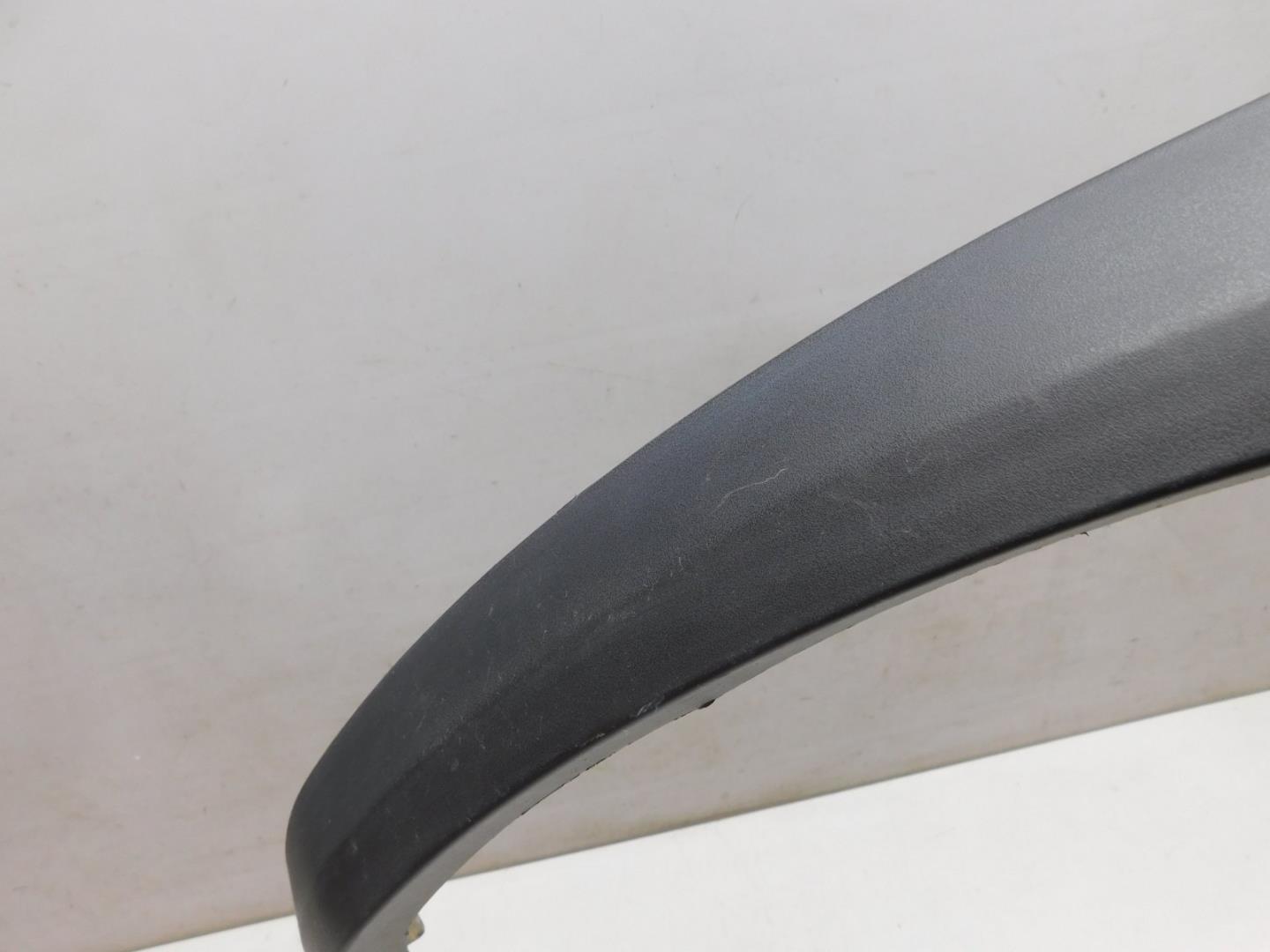 Накладка переднего крыла левого