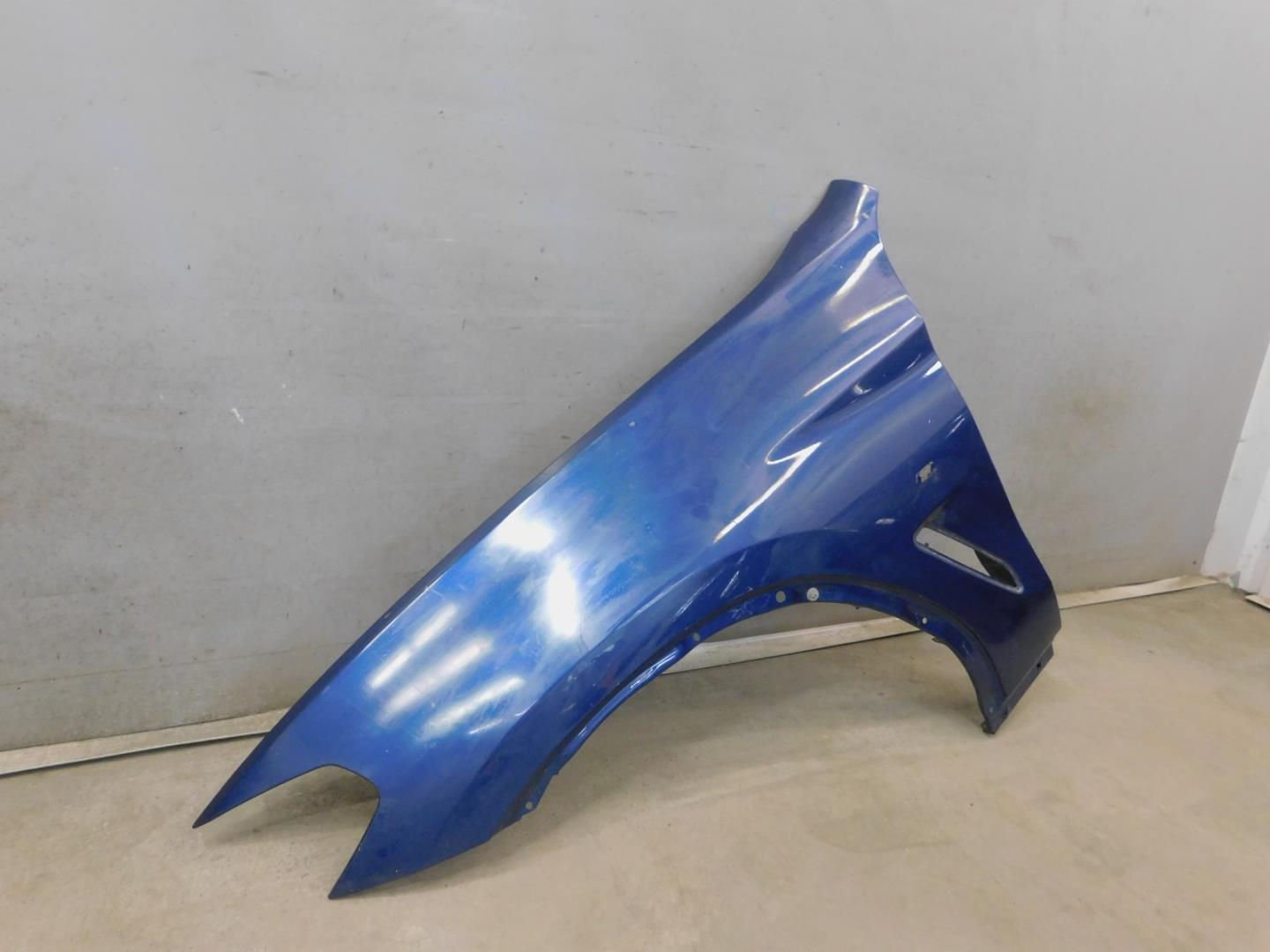 Крыло переднее левое