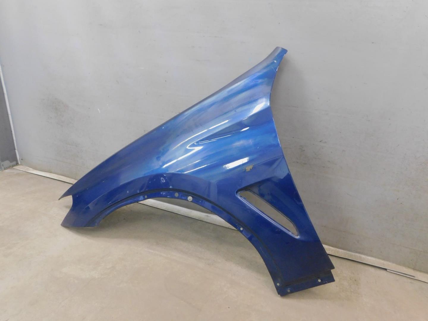 Крыло переднее левое