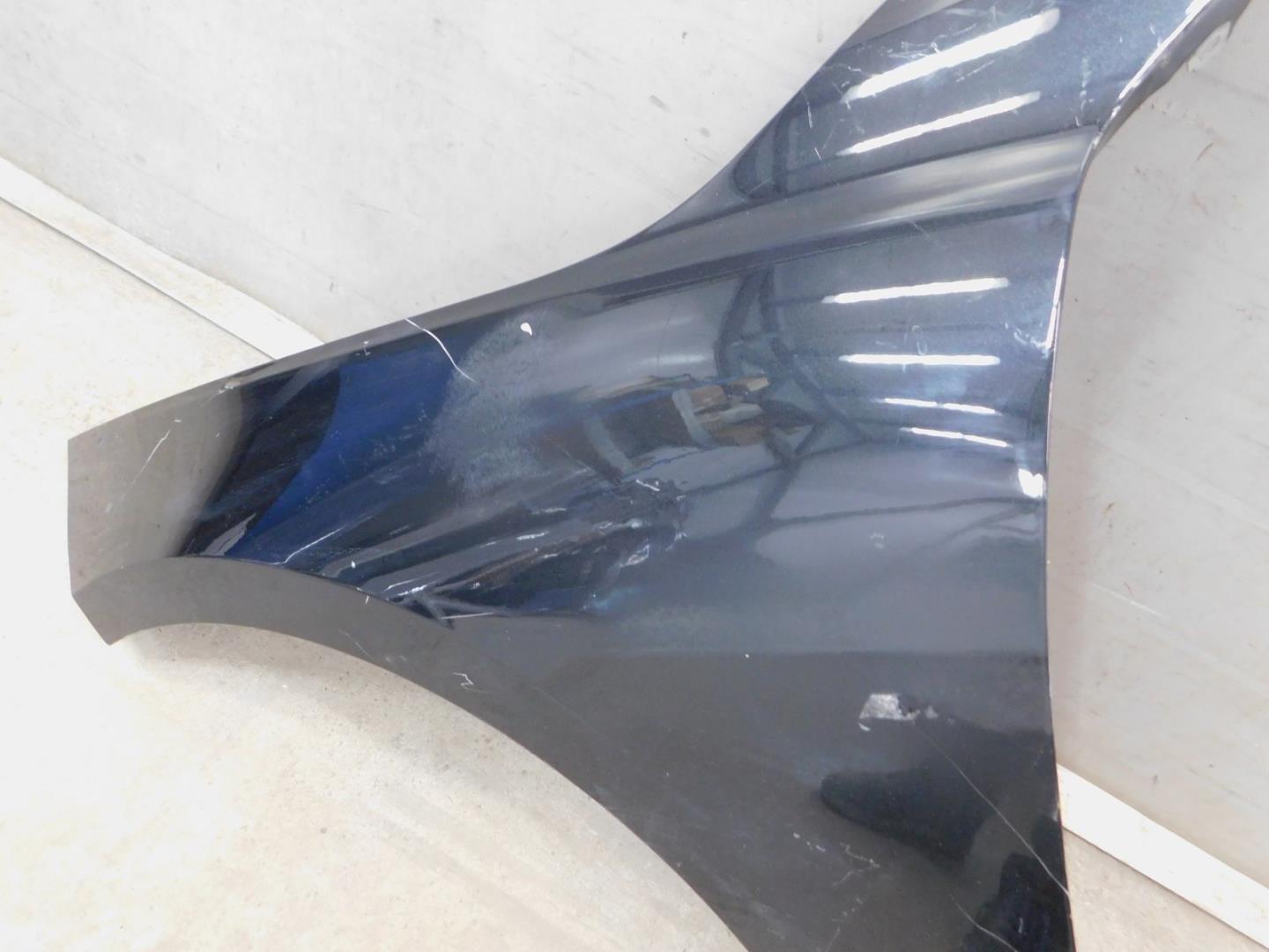 Крыло переднее левое