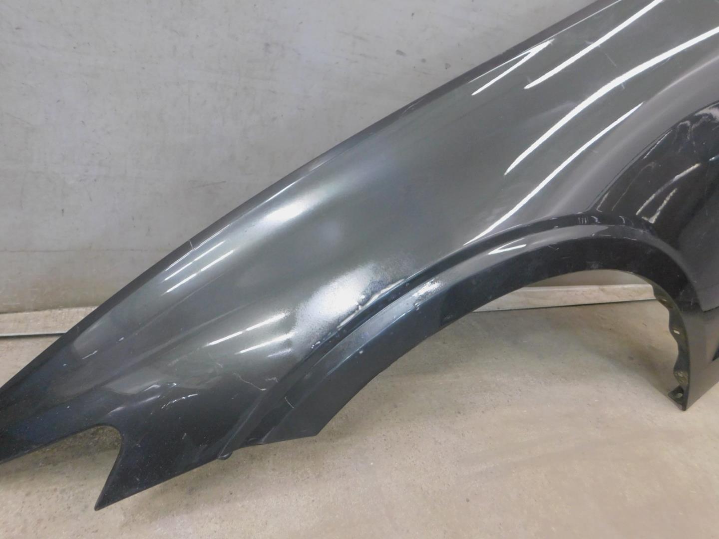 Крыло переднее левое