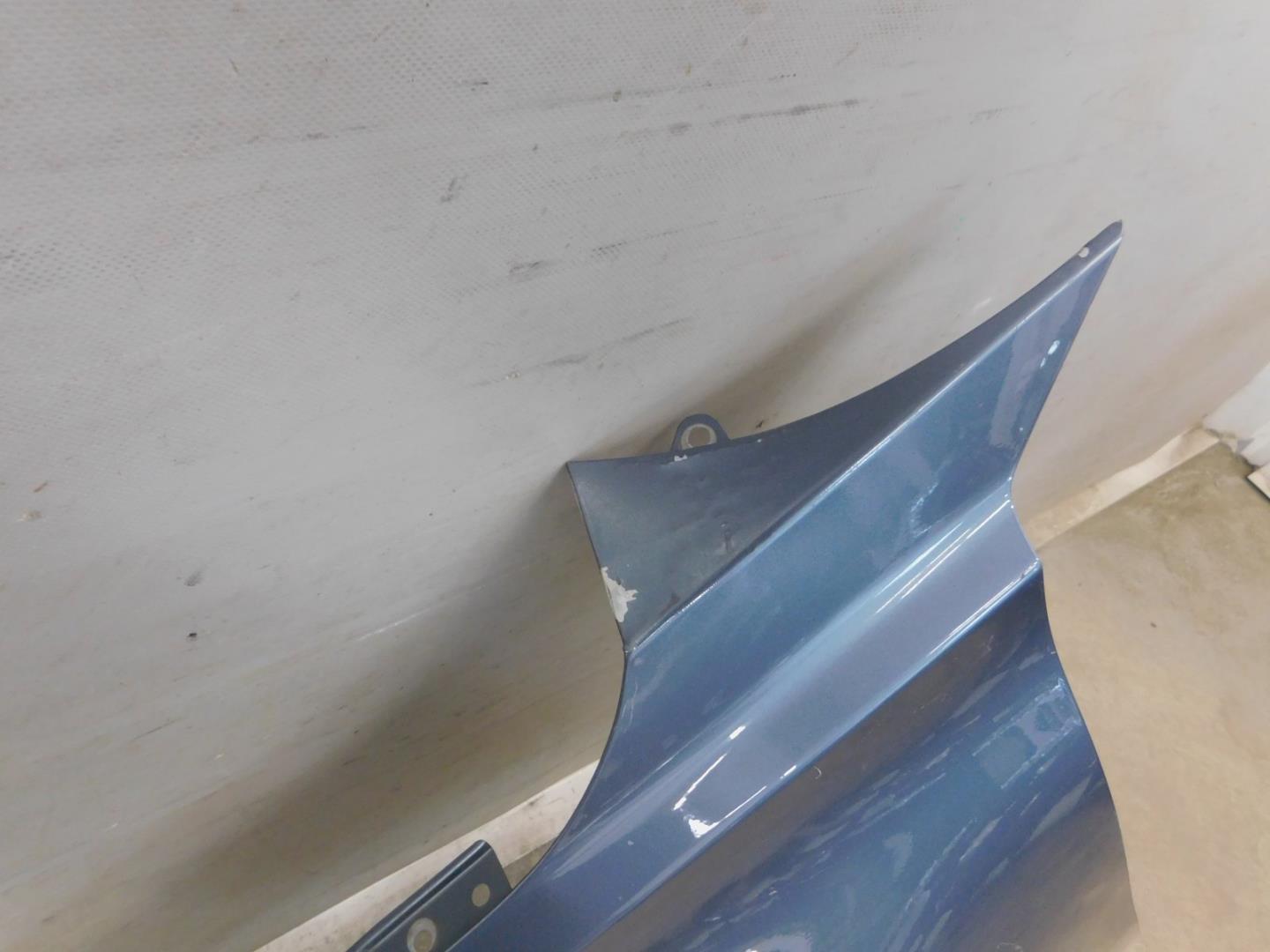 Крыло переднее левое