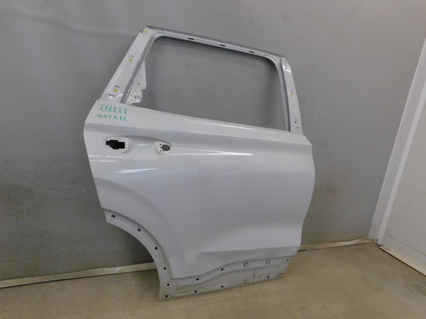 Дверь задняя правая