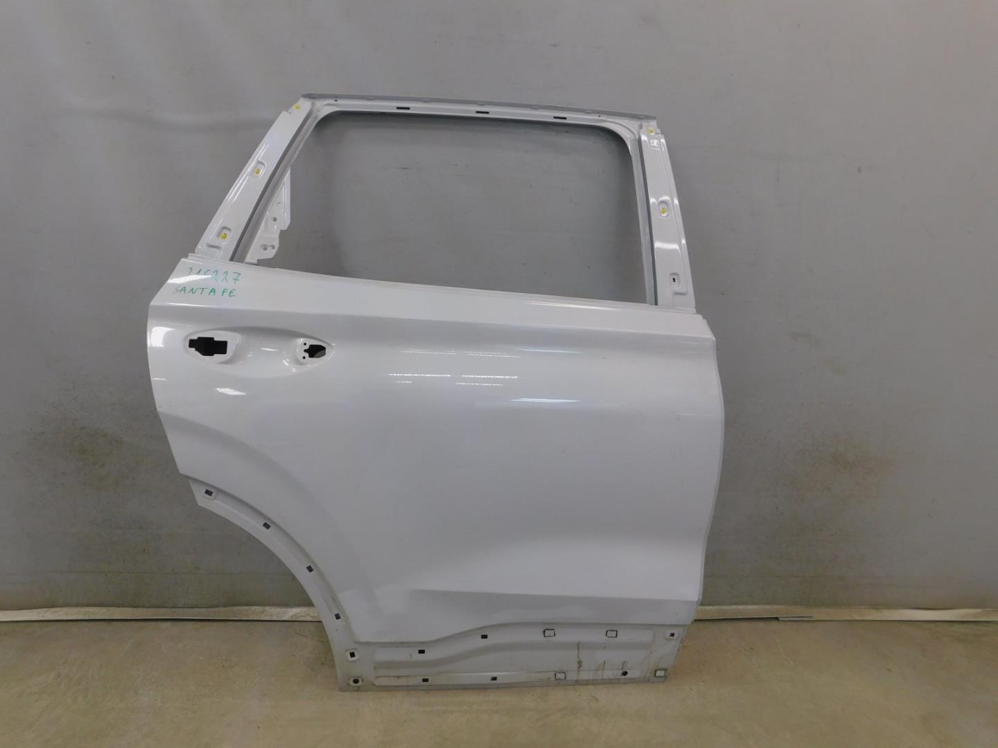 Дверь задняя правая