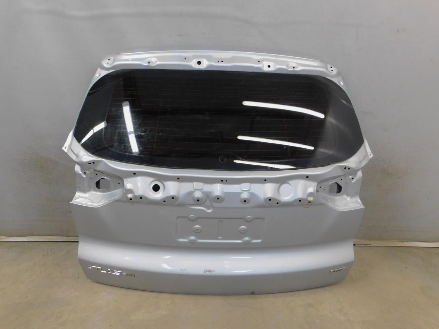 Дверь багажника