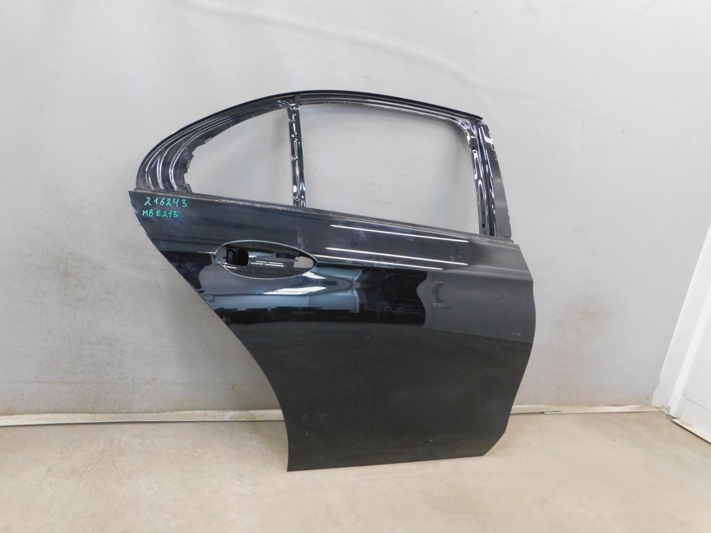 Дверь задняя правая