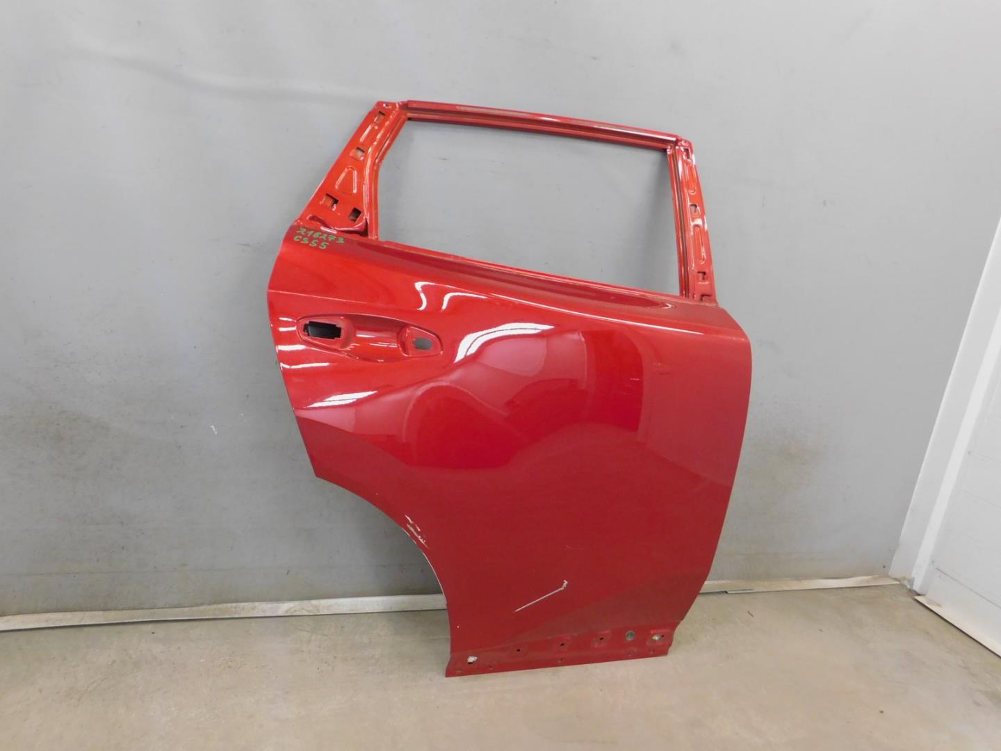 Дверь задняя правая