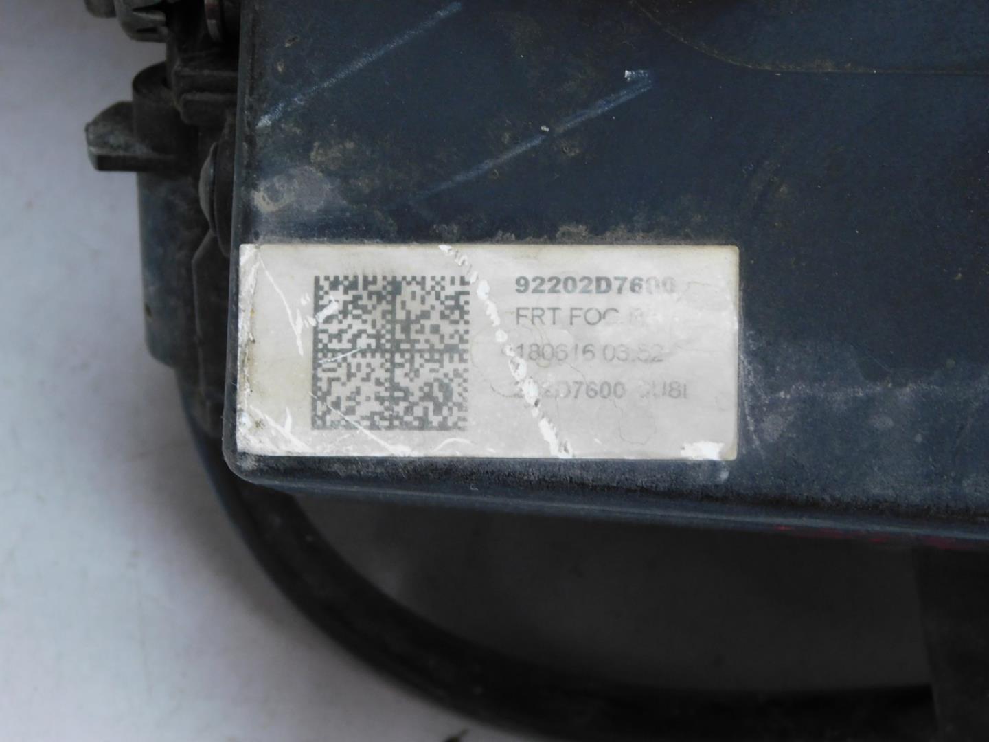 Фара противотуманная правая