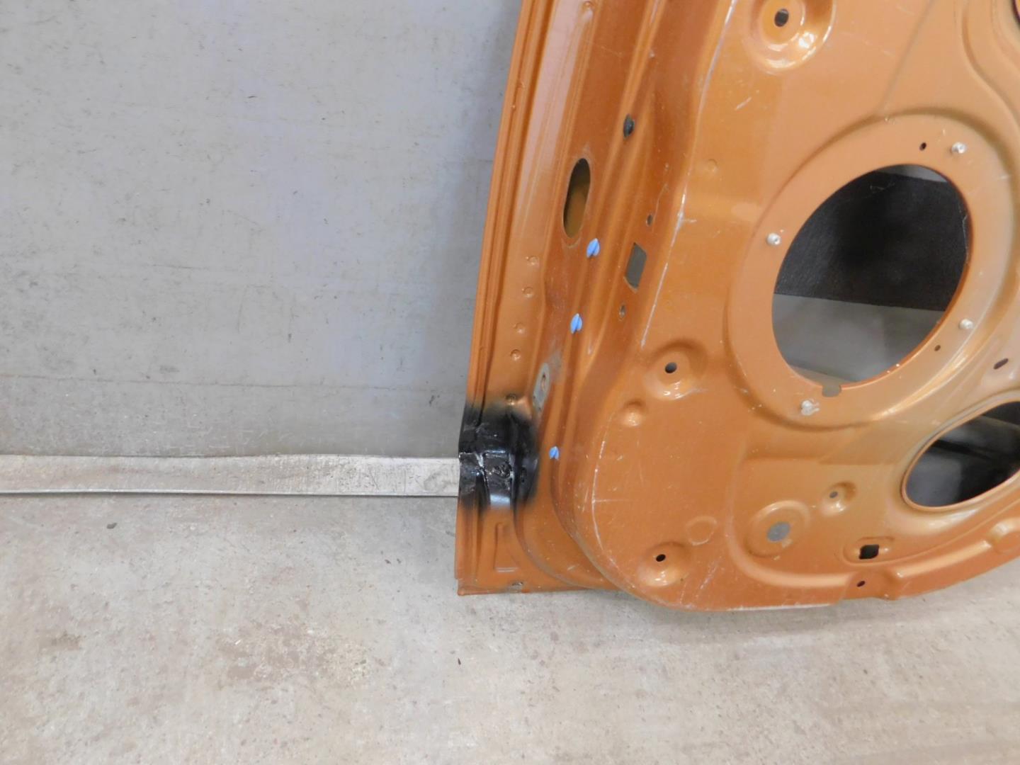 Дверь задняя правая