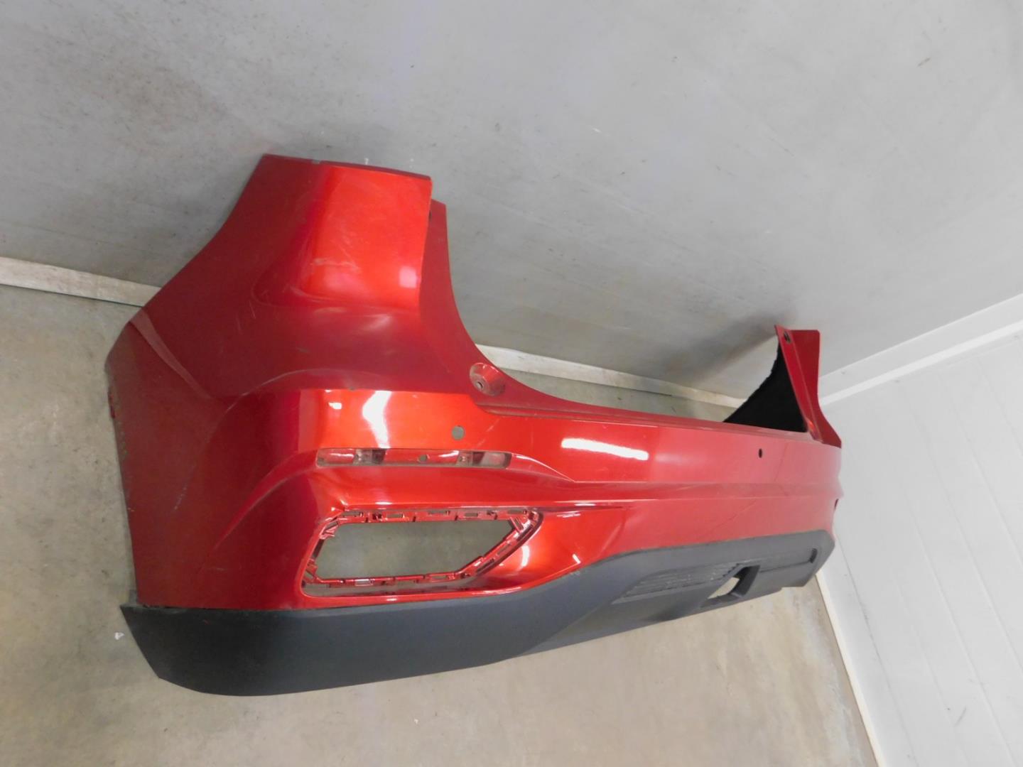 Бампер задний