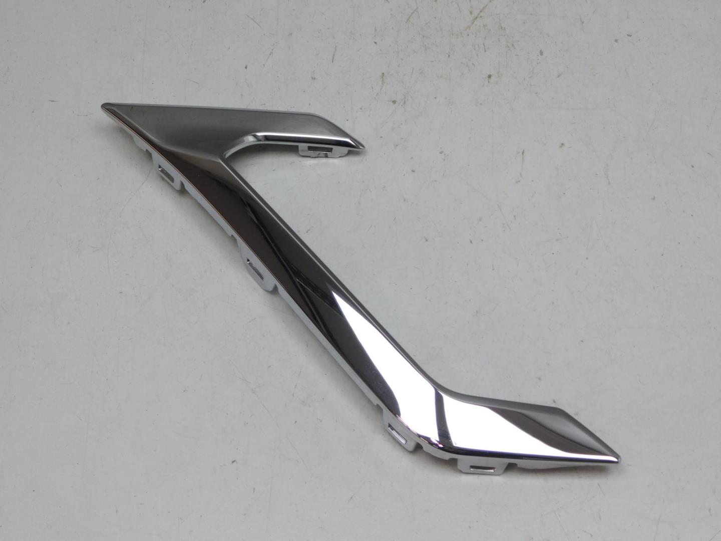 Накладка переднего крыла левого