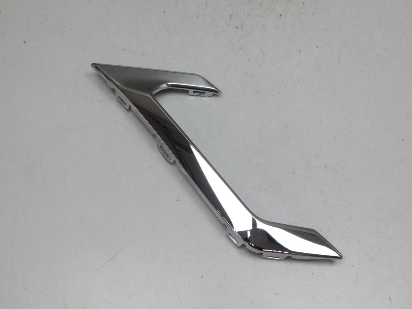 Накладка переднего крыла левого