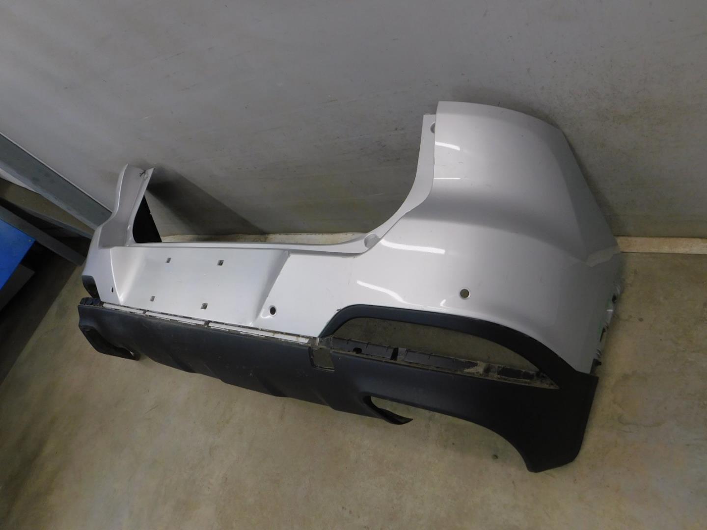 Бампер задний