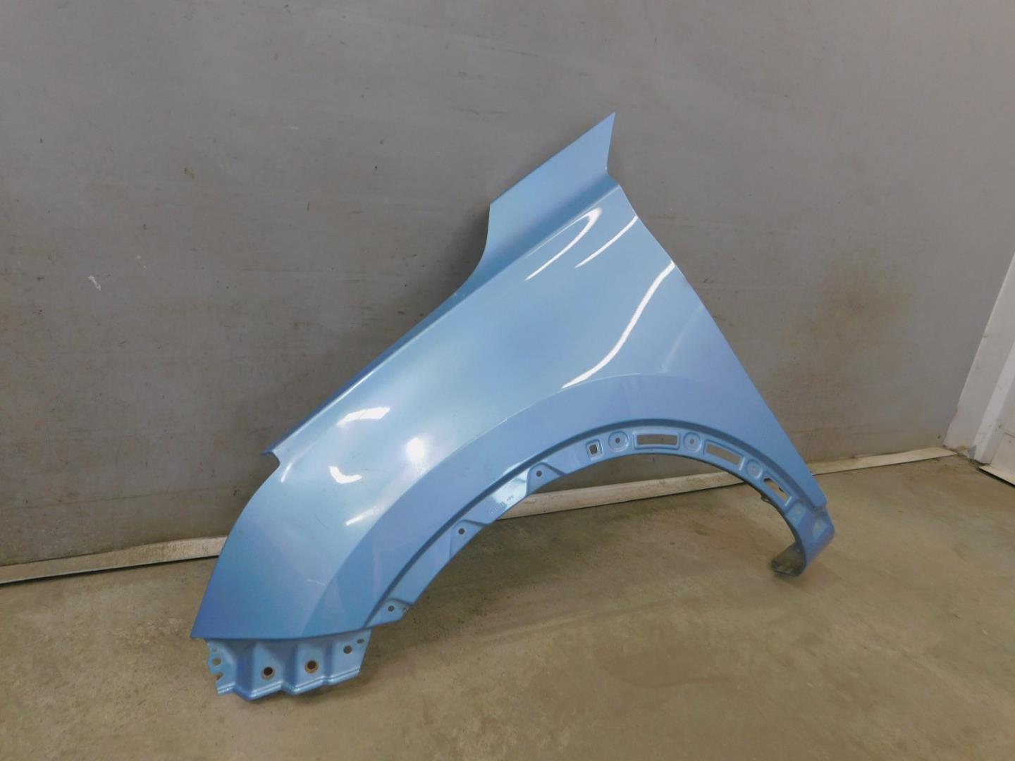 Крыло переднее левое