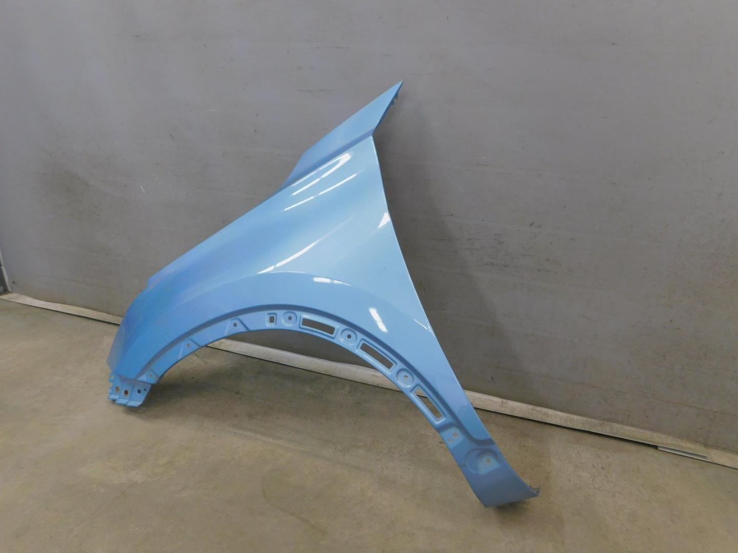 Крыло переднее левое