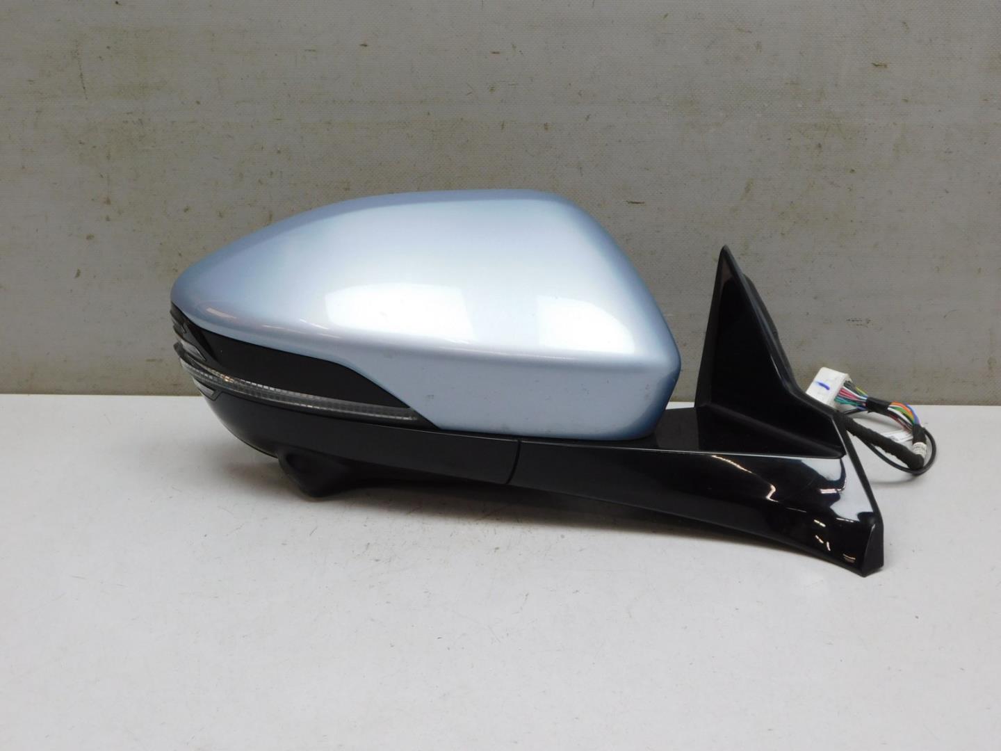 Зеркало правое электрическое