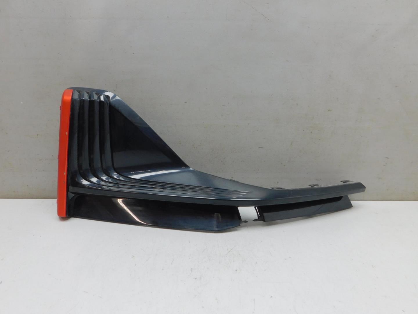 Накладка переднего бампера