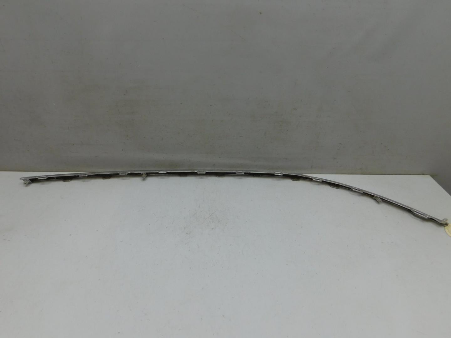 Молдинг заднего бампера