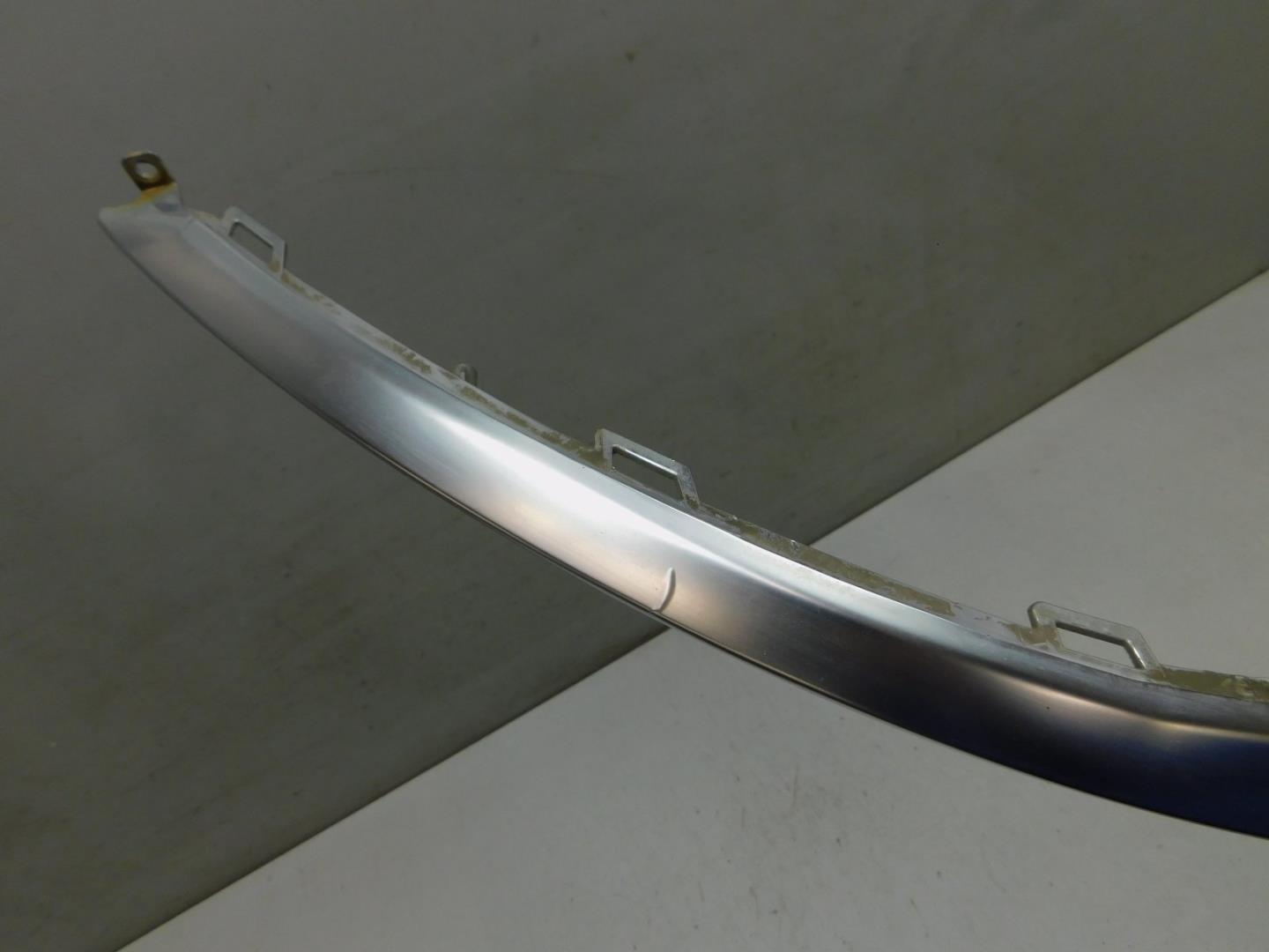 Молдинг заднего бампера