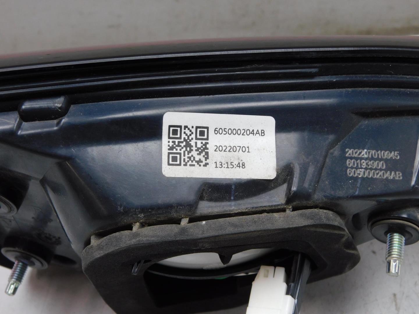 Фонарь задний внутренний правый