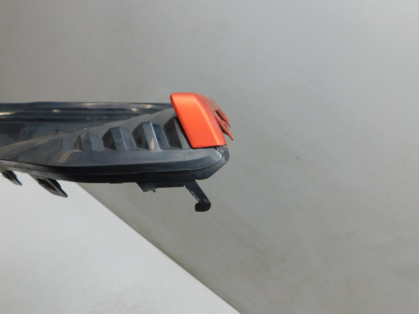 Накладка переднего бампера