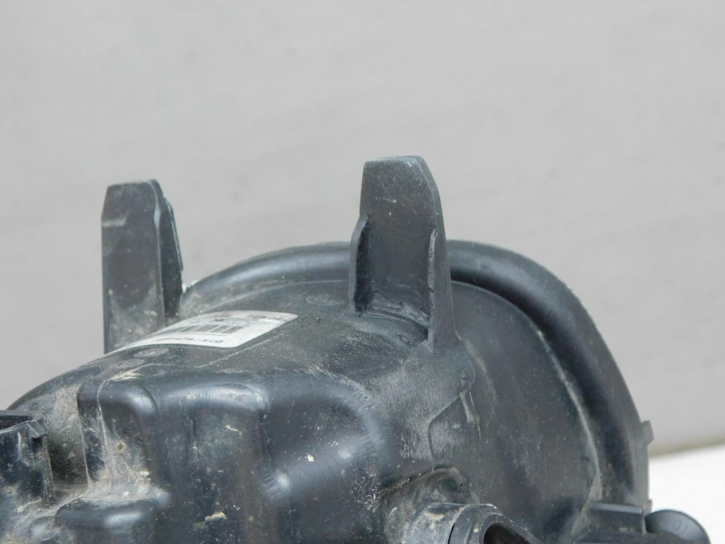 Фара противотуманная правая