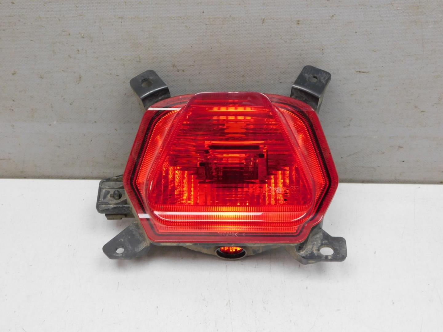 Фонарь задний противотуманный