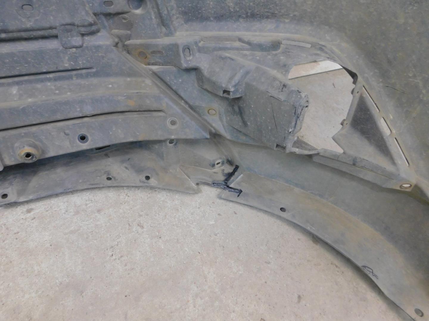 Бампер передний