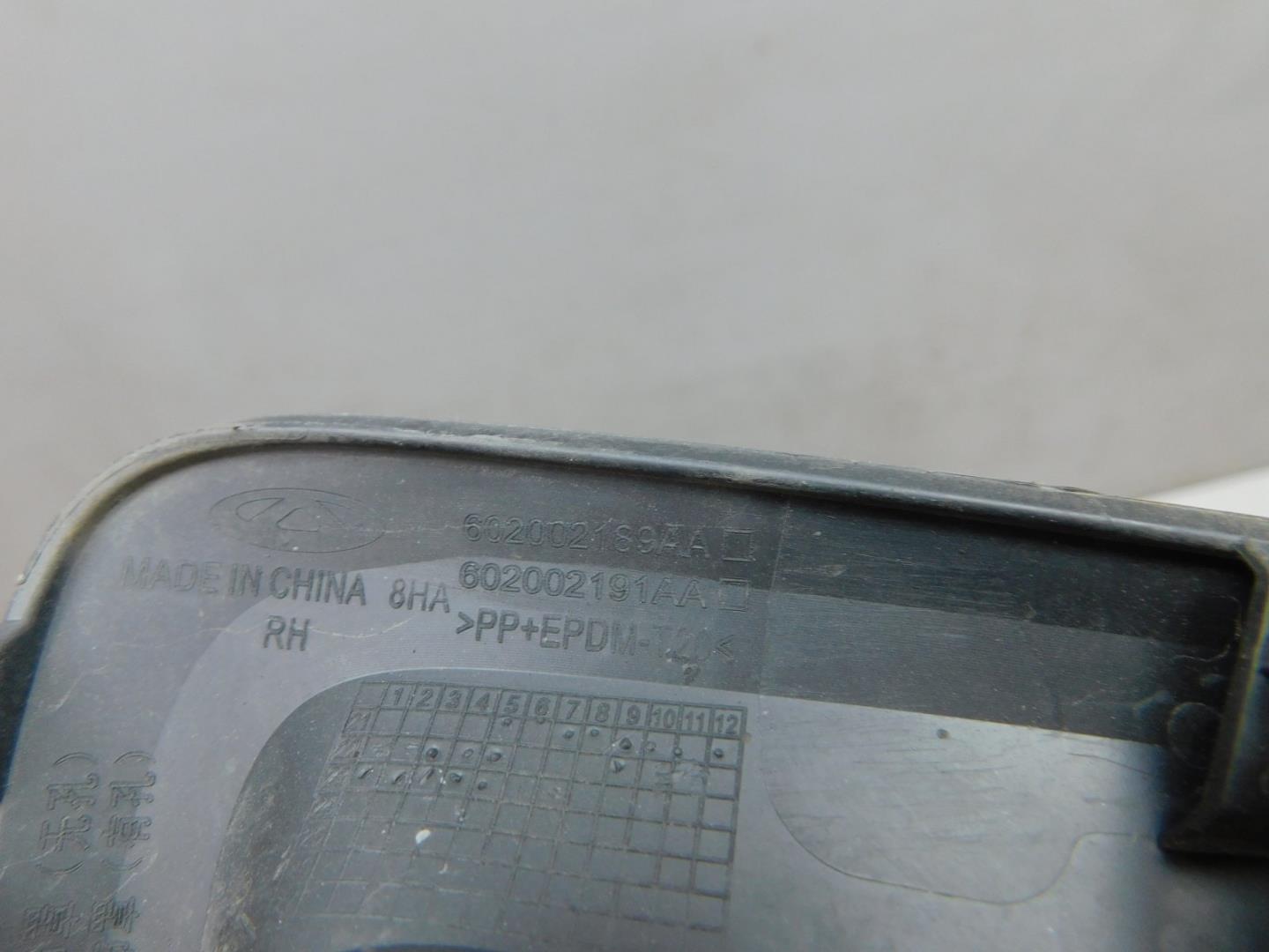 Решетка в бампер правая