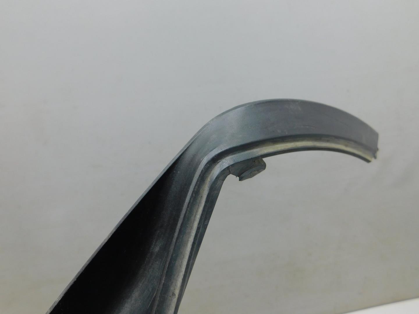 Накладка переднего бампера