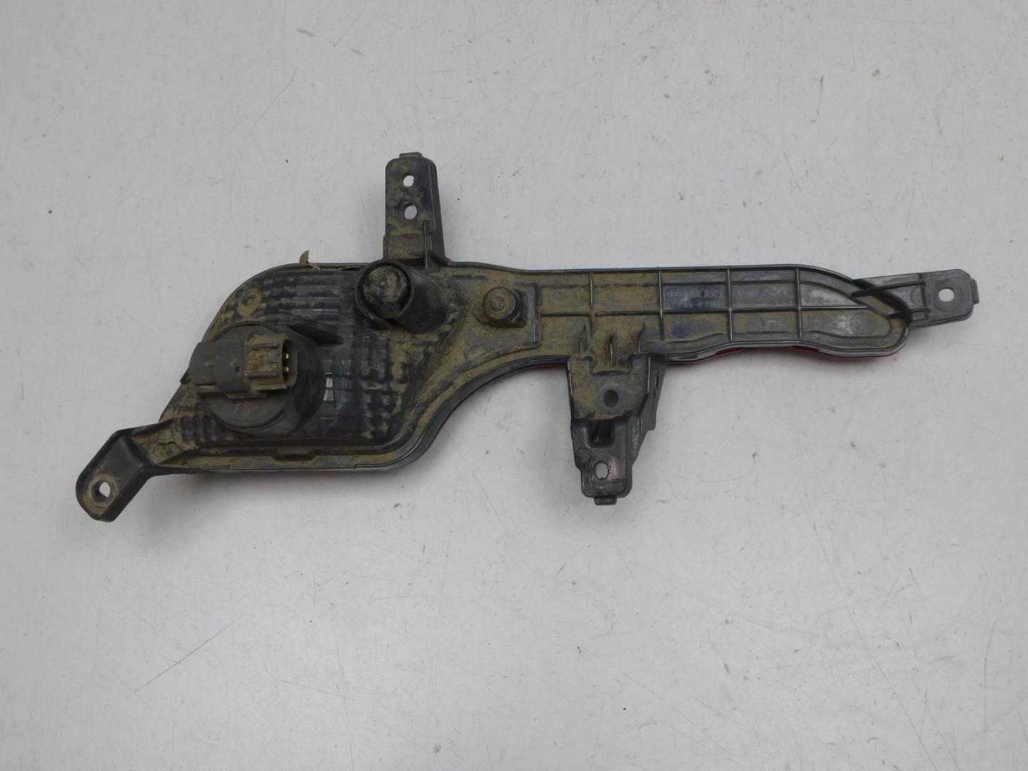 Фонарь задний в бампер правый