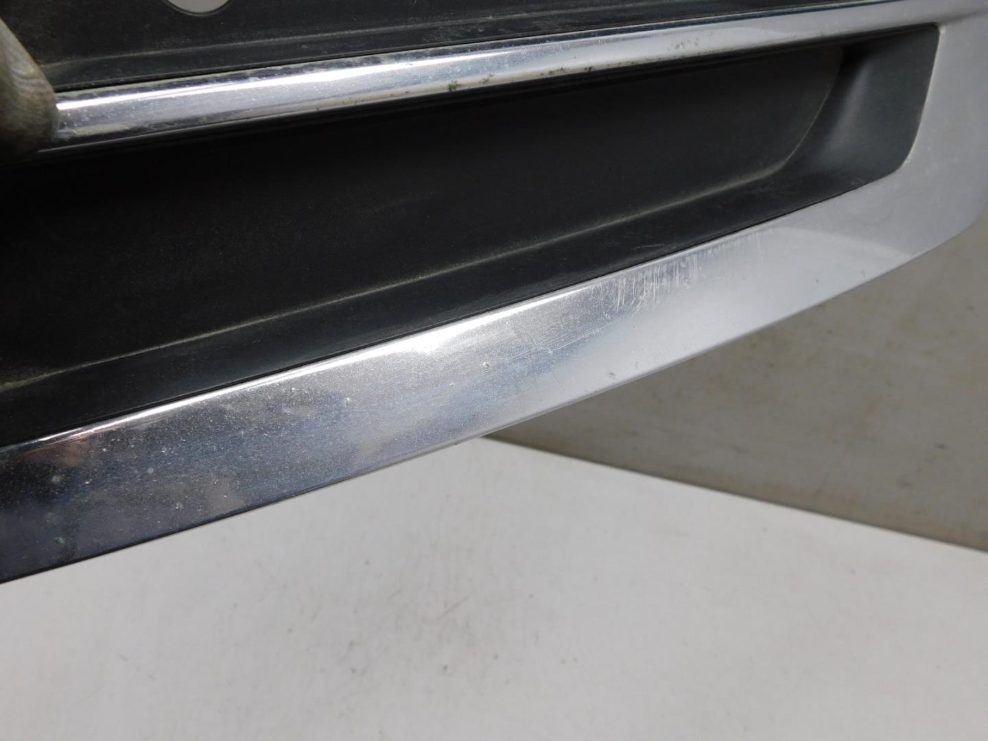 Решетка в бампер правая