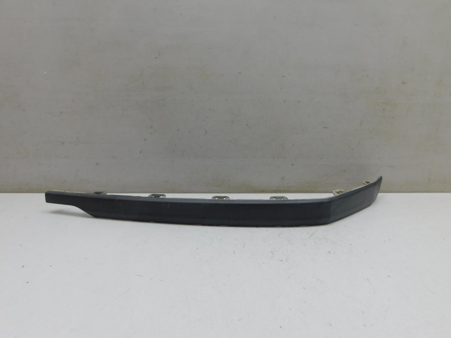 Накладка заднего бампера правая