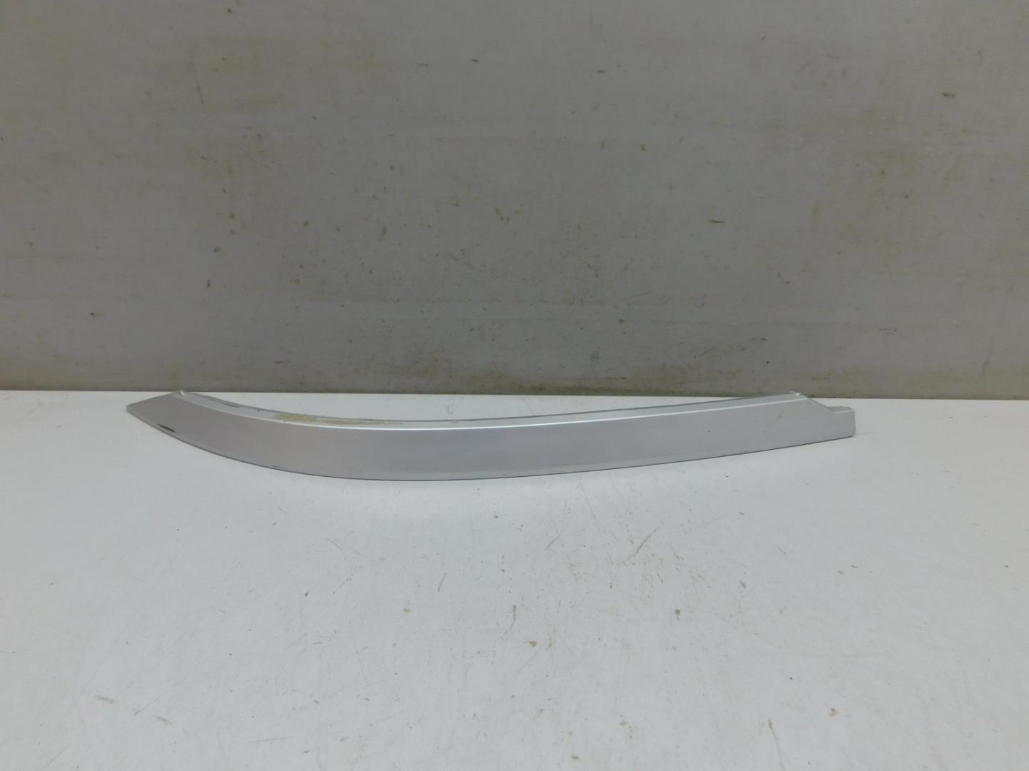 Накладка заднего бампера левая