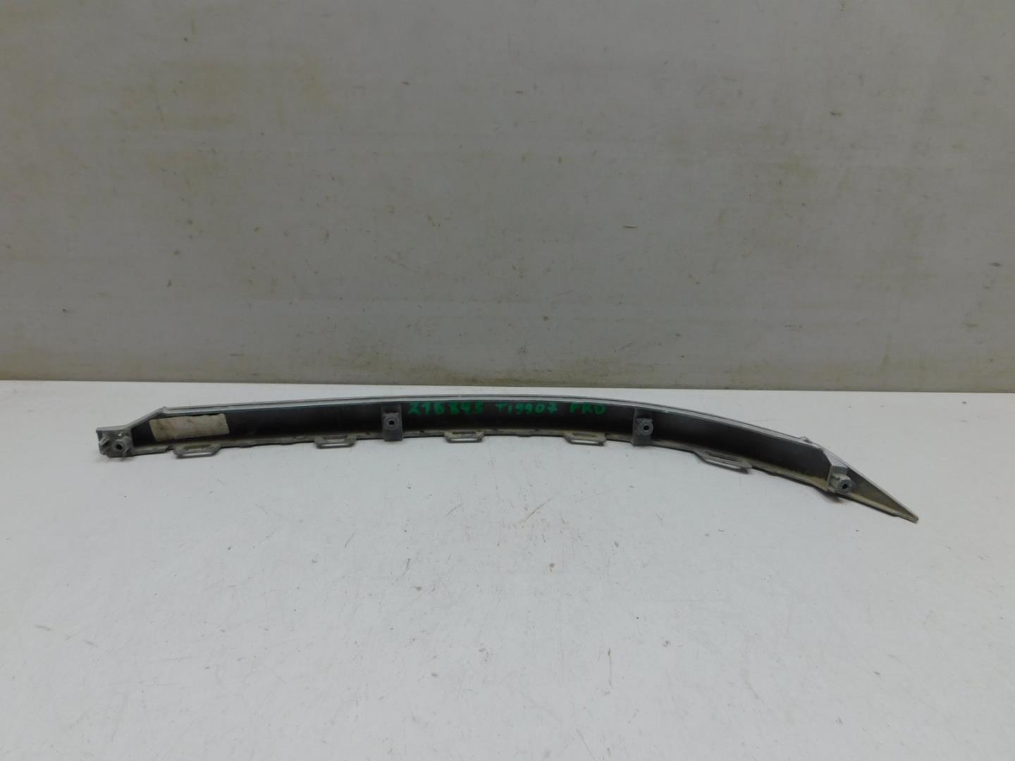 Накладка заднего бампера левая