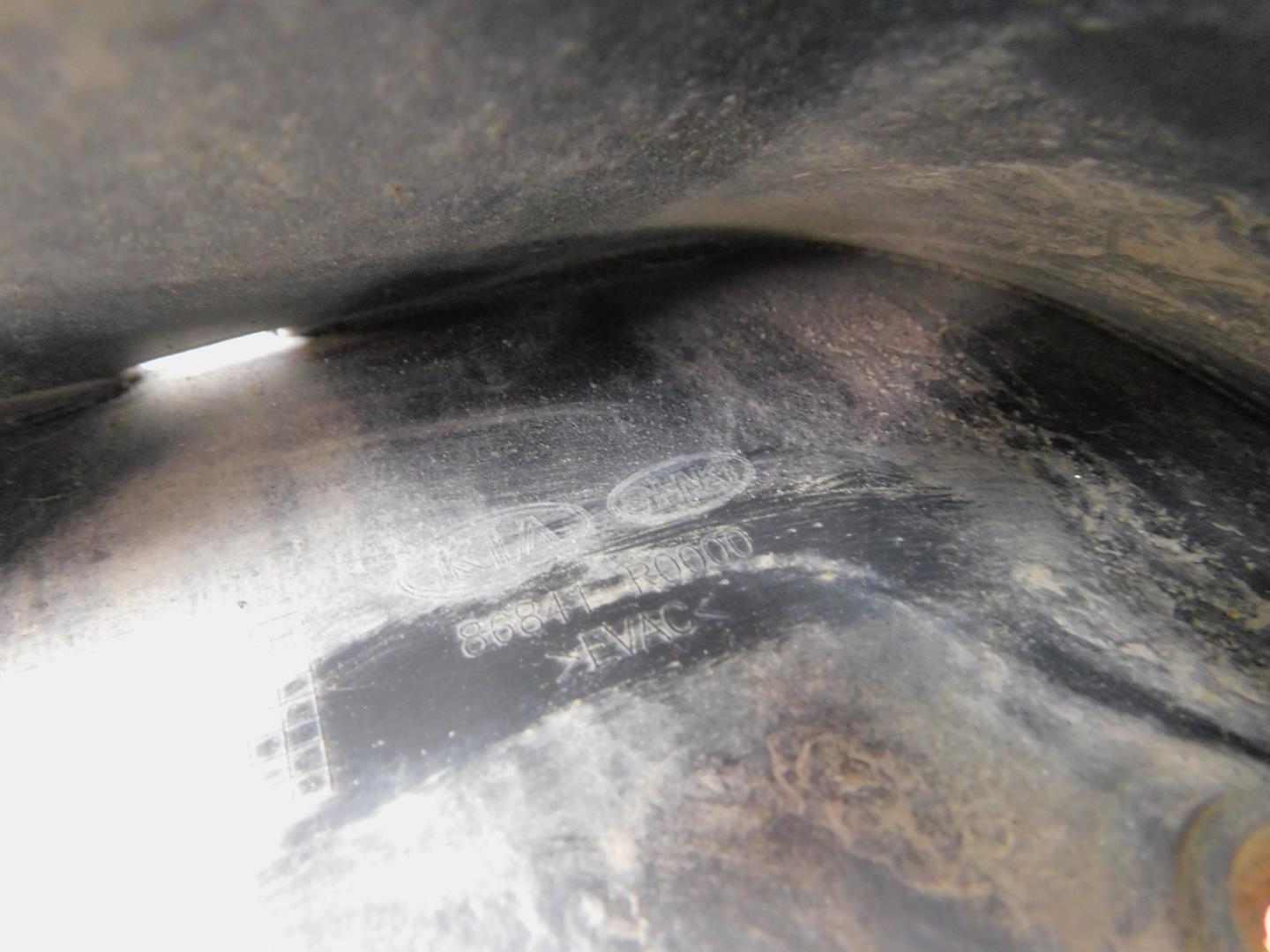 Брызговик задний левый