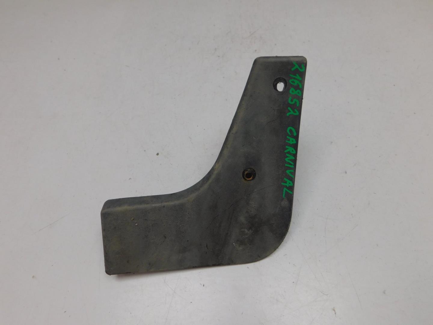 Брызговик задний левый