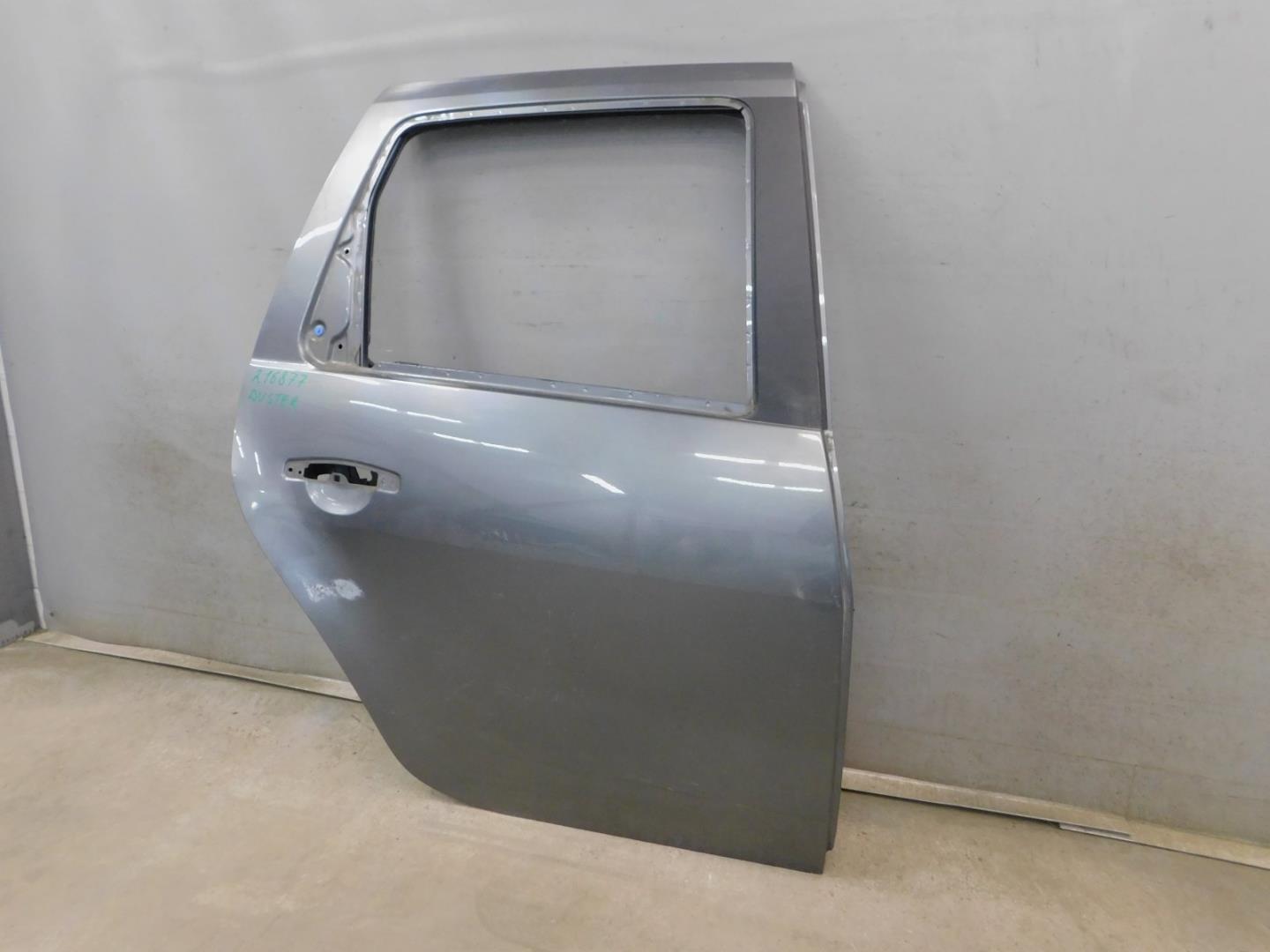 Дверь задняя правая