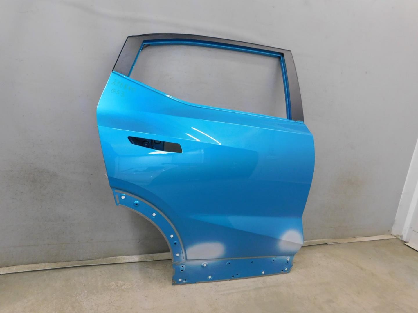 Дверь задняя правая