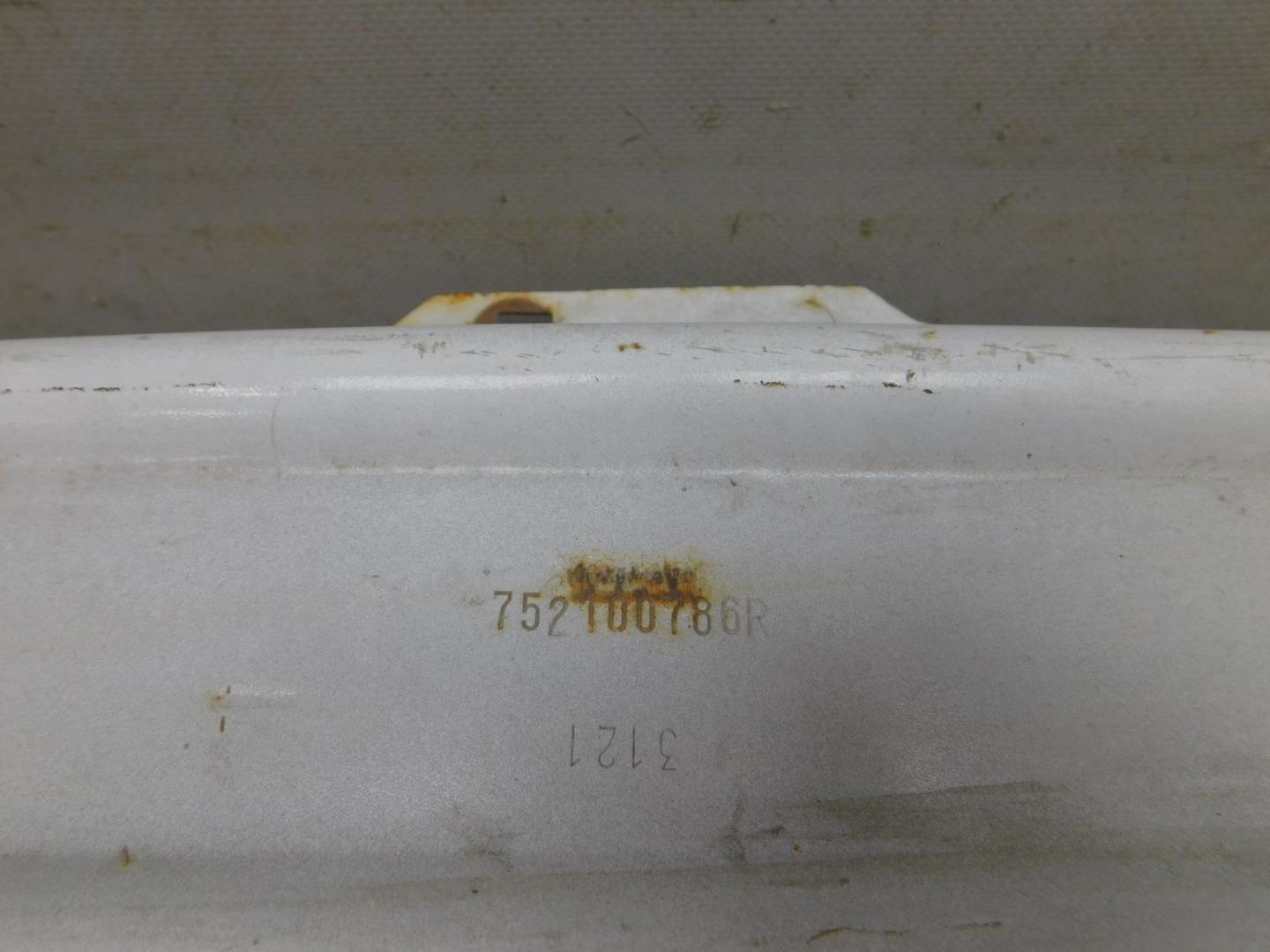 Усилитель переднего бампера