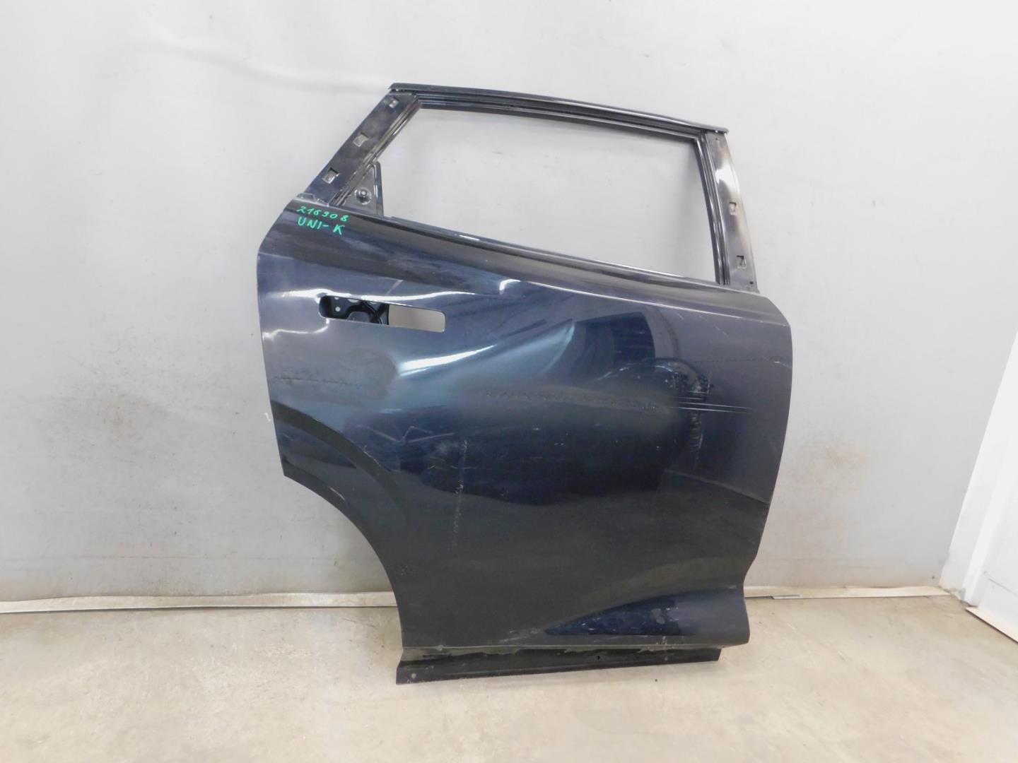 Дверь задняя правая