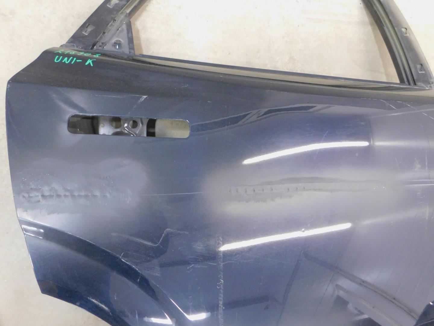 Дверь задняя правая