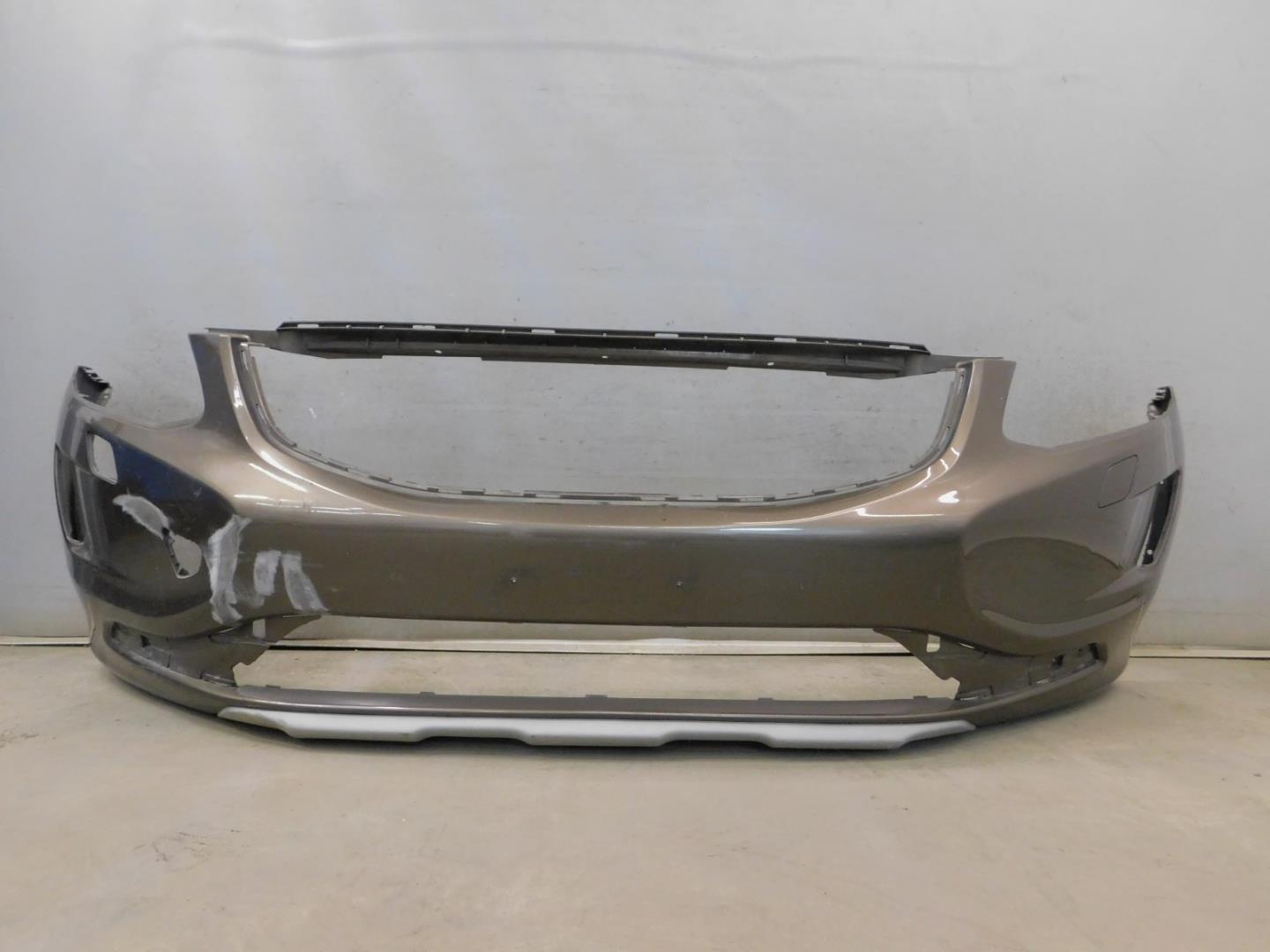 Бампер передний